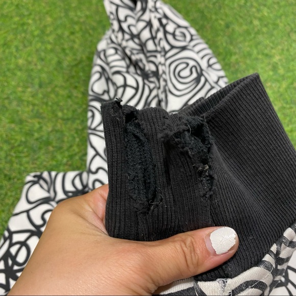 Lululemon Scuba Hoodie - Picture 6 of 9